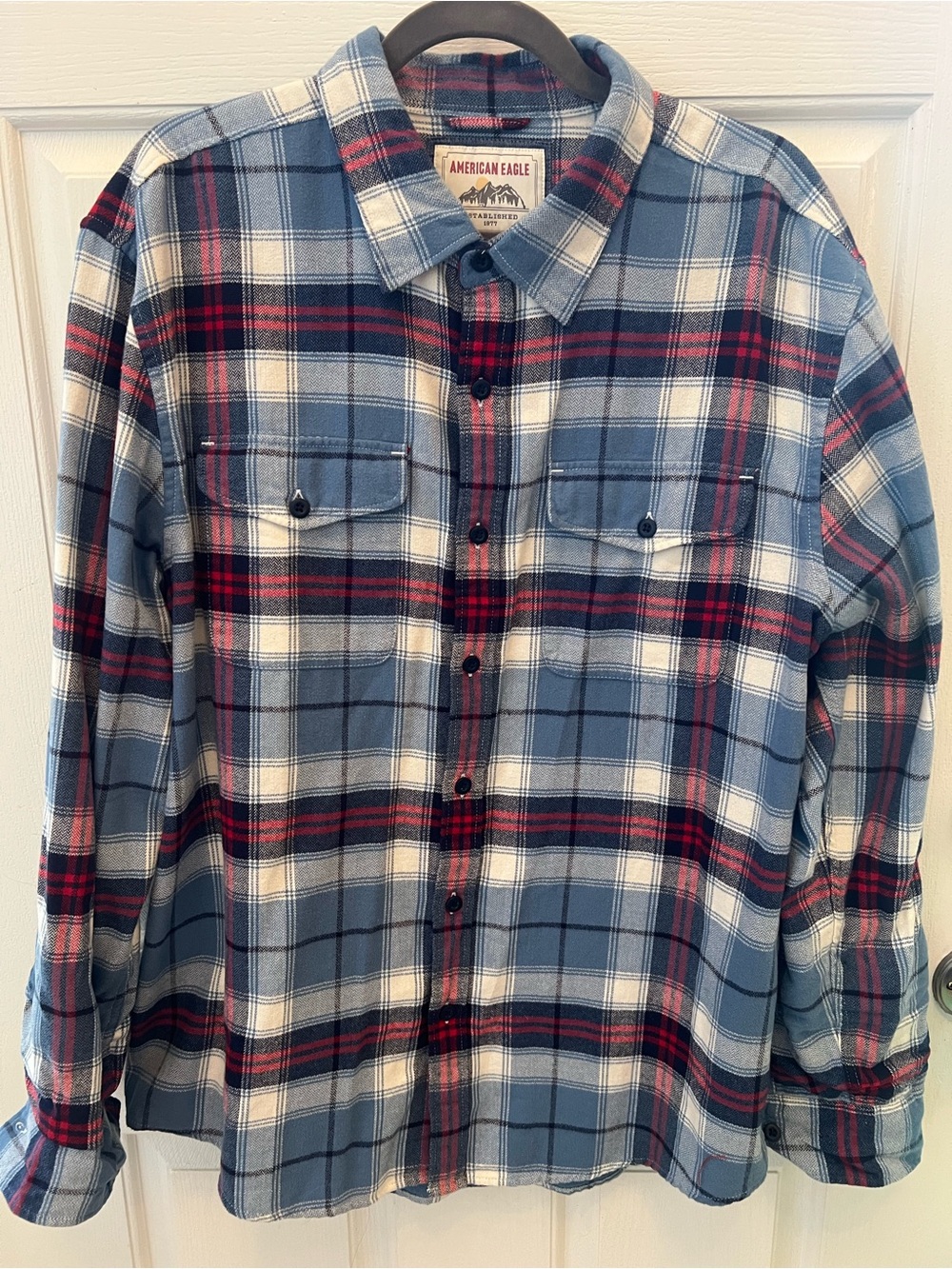 American Eagle Outfitters Men’s Blue Plaid flannel